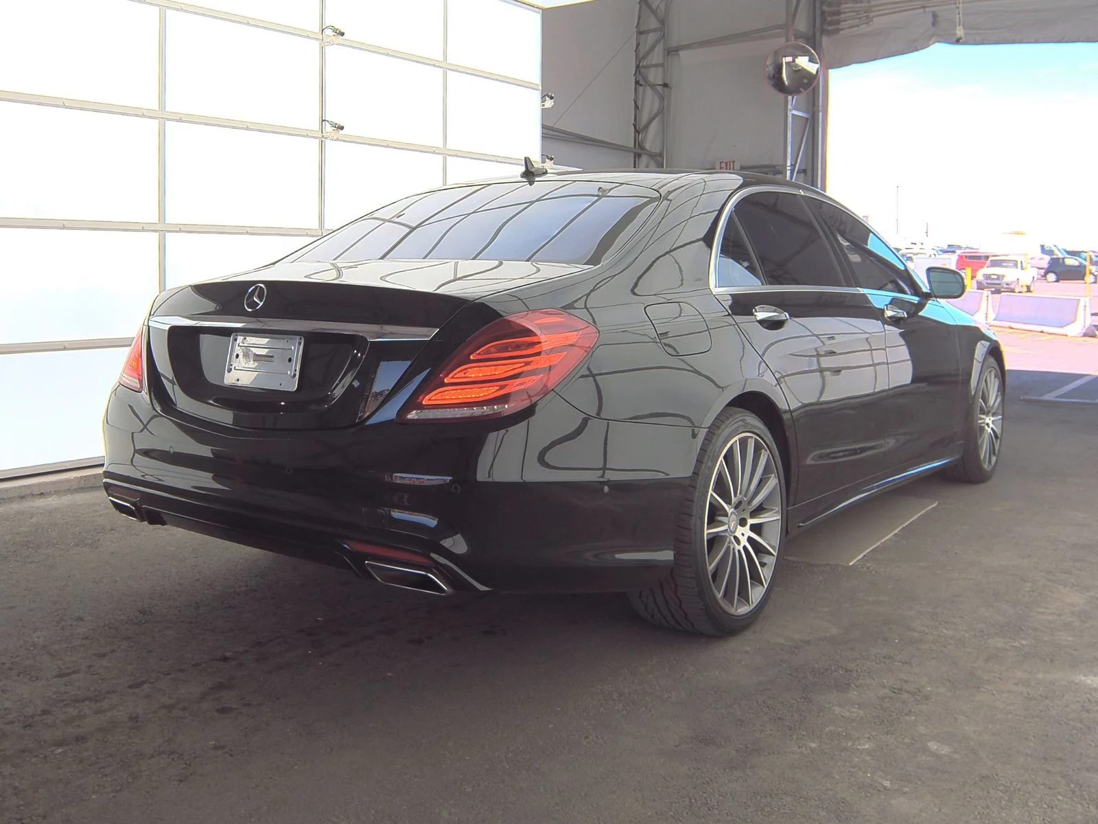 Mercedes-Benz S 500 3TV* AMG* PACK* ДИСТРОНИК* ОБДУХВАНЕ* МАСАЖ* КАМЕР - изображение 2