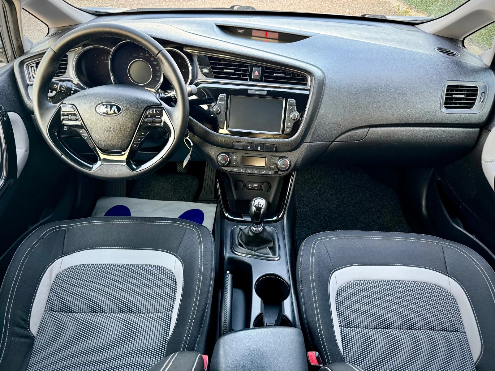 Kia Ceed 1.4 MPI* NAVI* CAMERA* LED* EURO6 - изображение 10