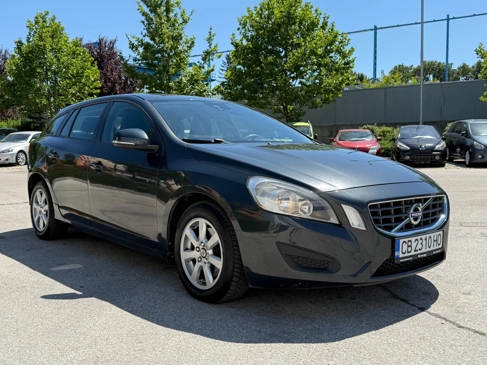 Volvo V60 1.6 Бензин - изображение 6