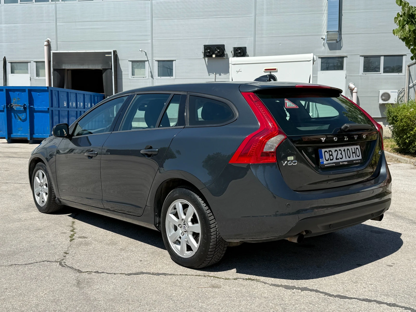 Volvo V60 1.6 Бензин - изображение 3