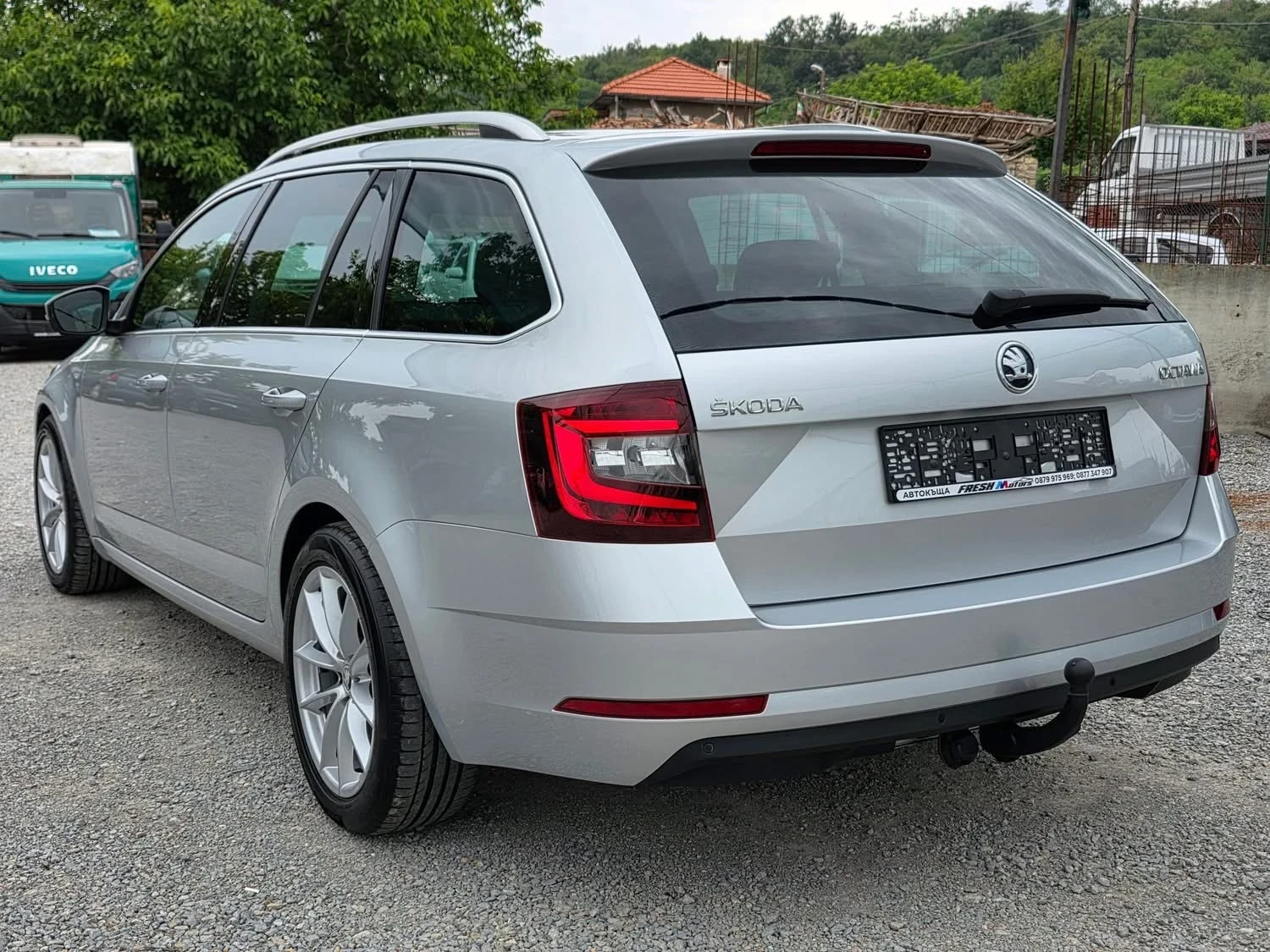 Skoda Octavia 2.0TDI 150K.C./АВТОМАТ/ЛЕД ФАР/КАР ПЛЕЙ/ДИСТРОНИК/ - изображение 3