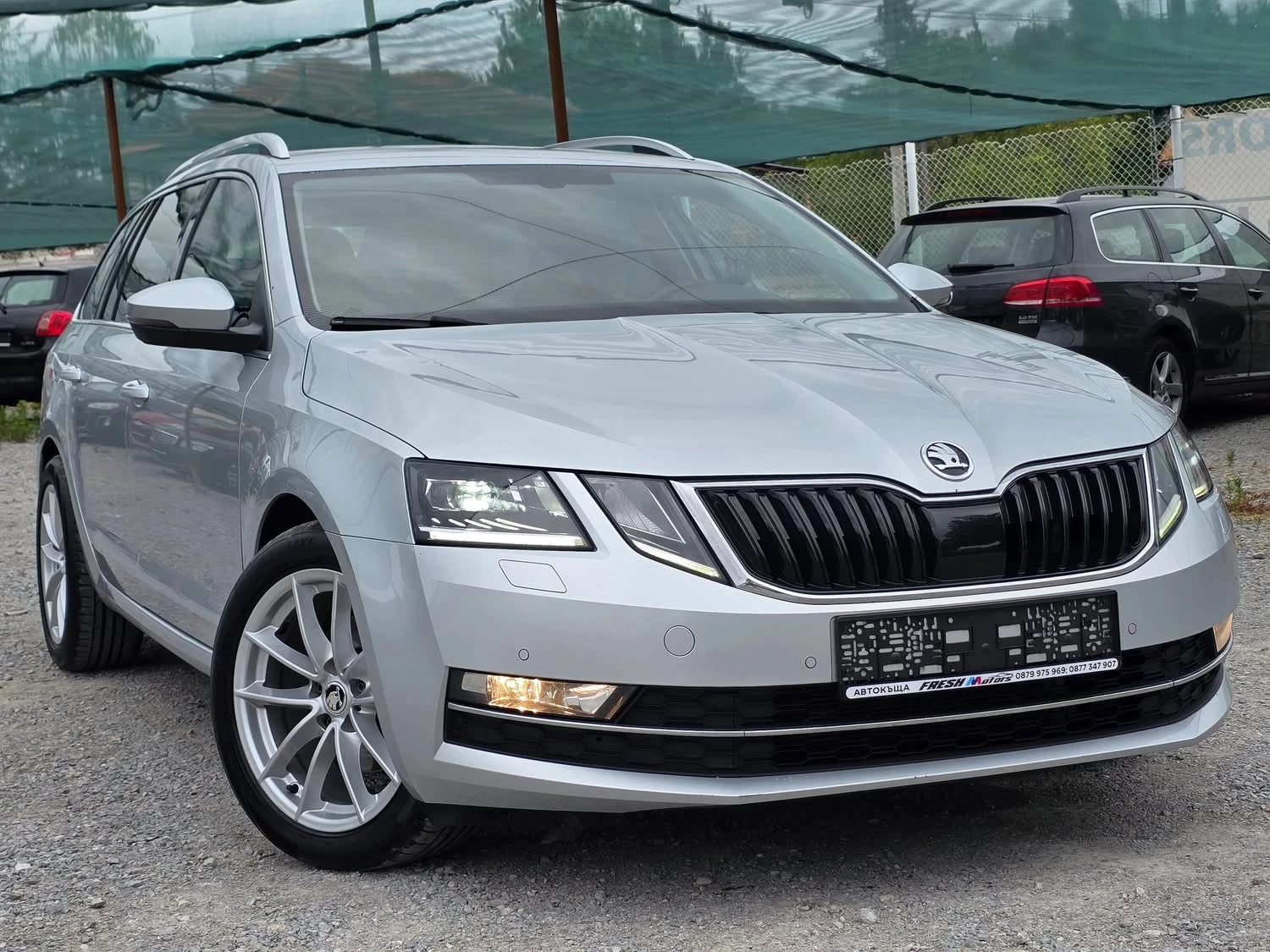 Skoda Octavia 2.0TDI 150K.C./АВТОМАТ/ЛЕД ФАР/КАР ПЛЕЙ/ДИСТРОНИК/ - изображение 2