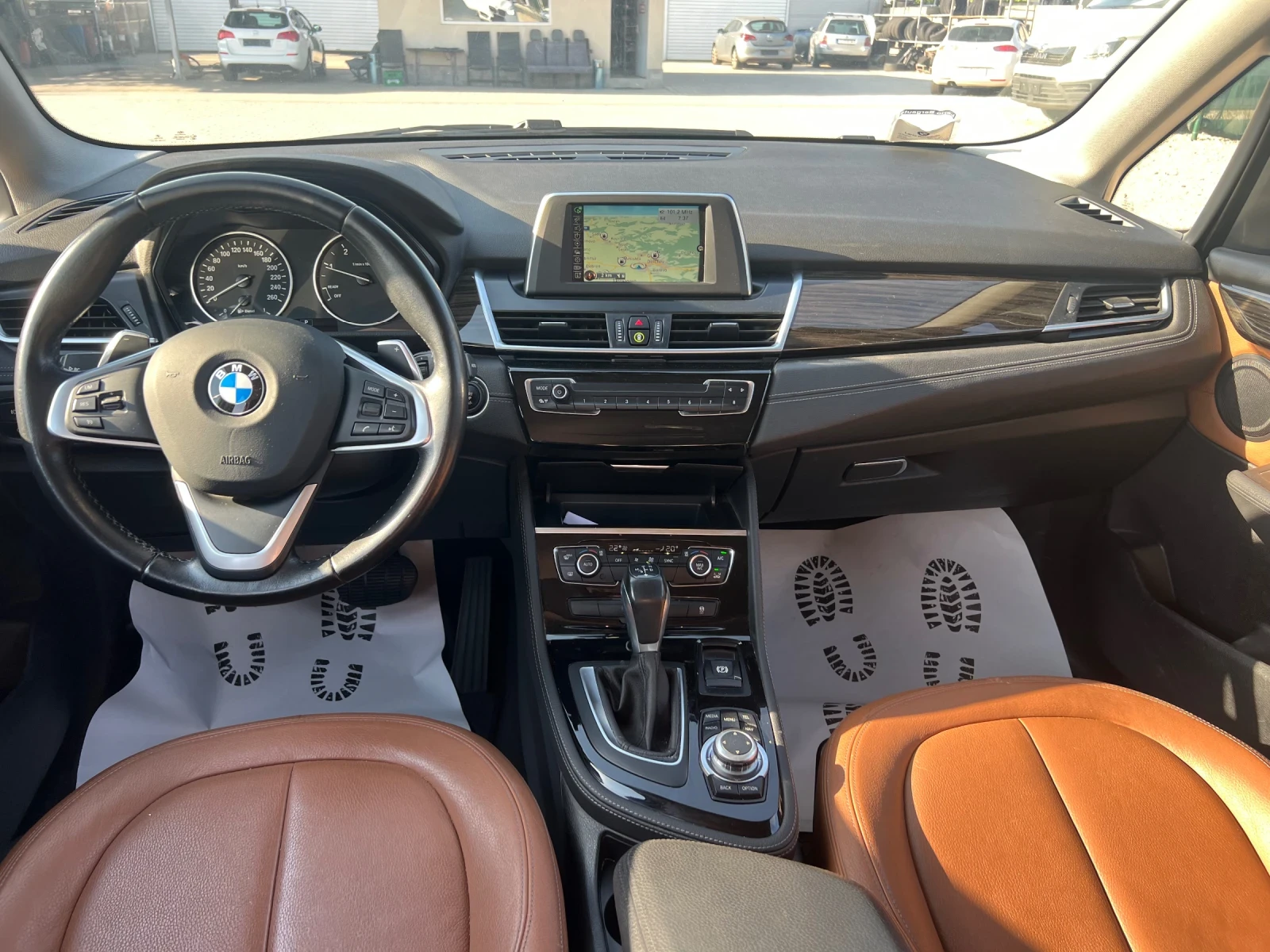 BMW 218 2.0D /Luxury/Avtomat/150kc/EURO 6B/Лизинг - изображение 9