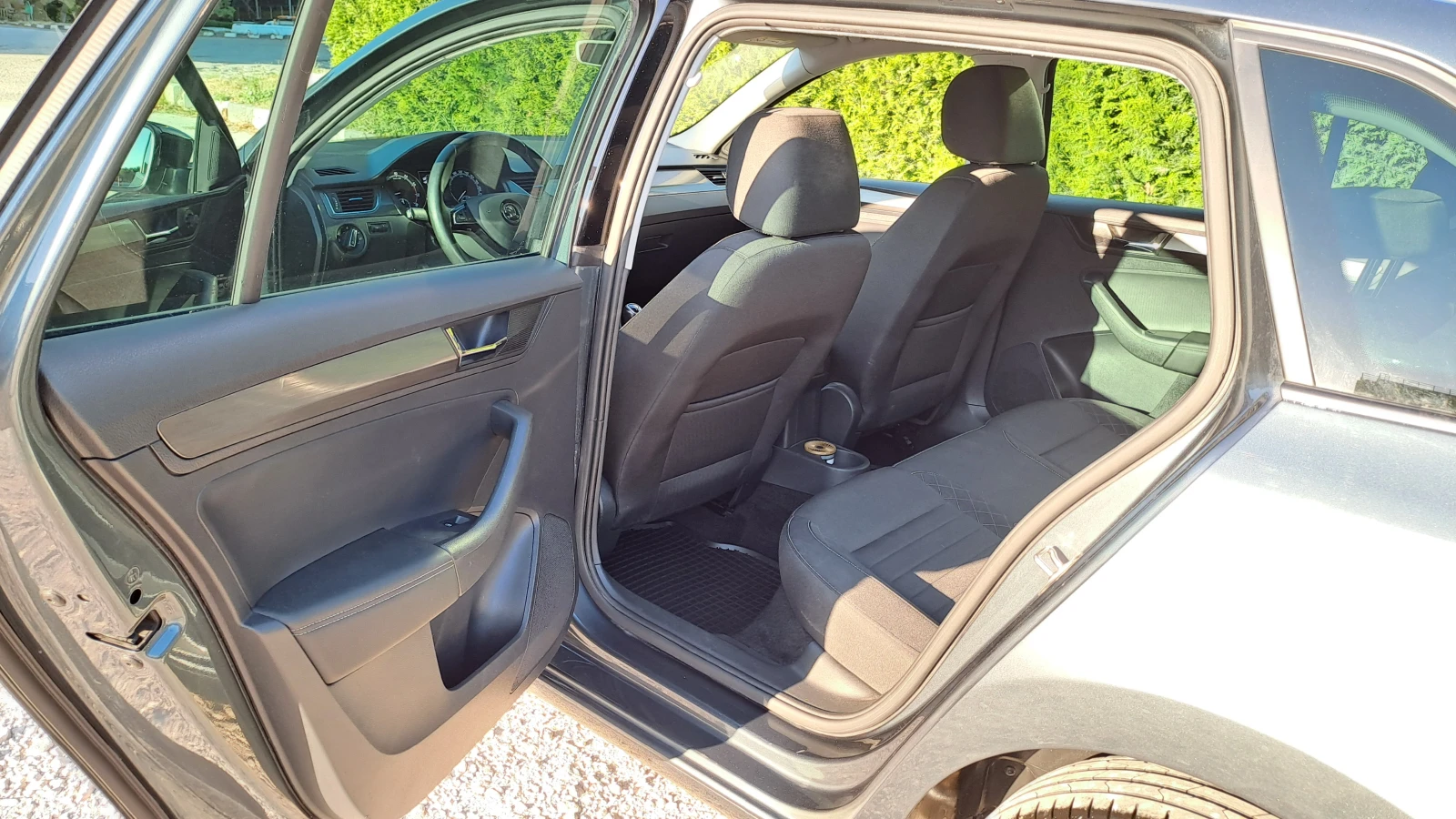 Skoda Rapid 1.0 TSI - изображение 10