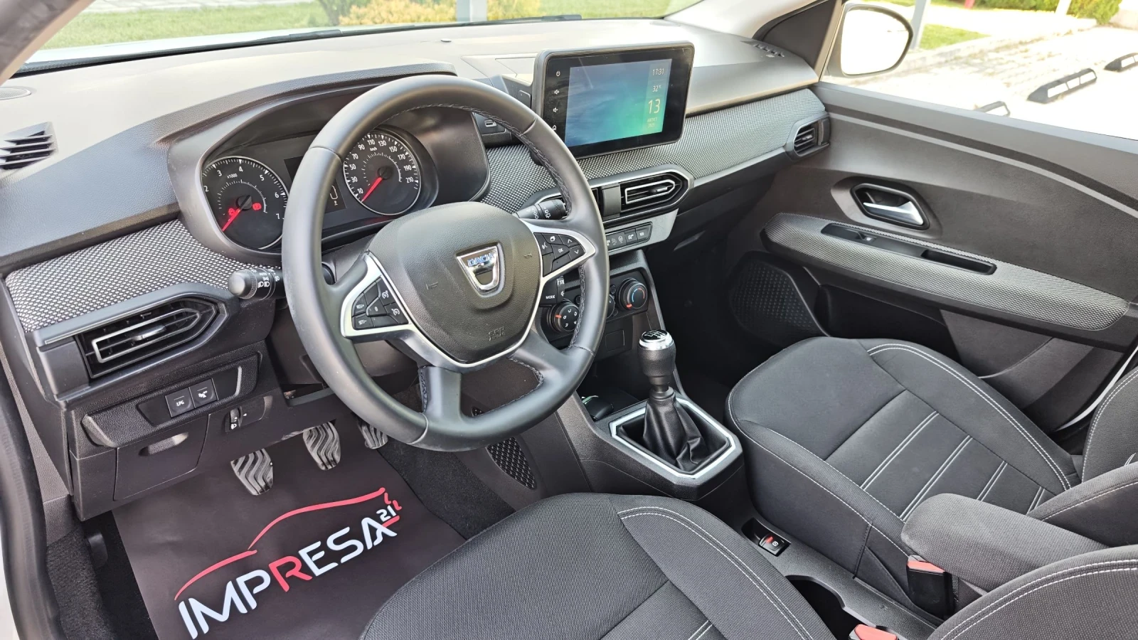 Dacia Sandero 1.0i GPL 101кс.Заводска газова уредба, всички екст - изображение 8