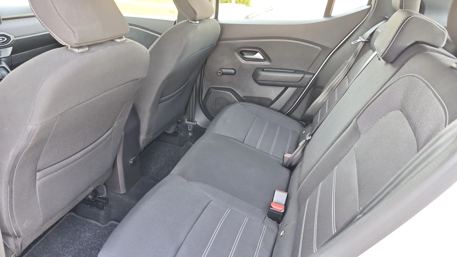 Dacia Sandero 1.0i GPL 101кс.Заводска газова уредба, всички екст | Mobile.bg — изображение 16
