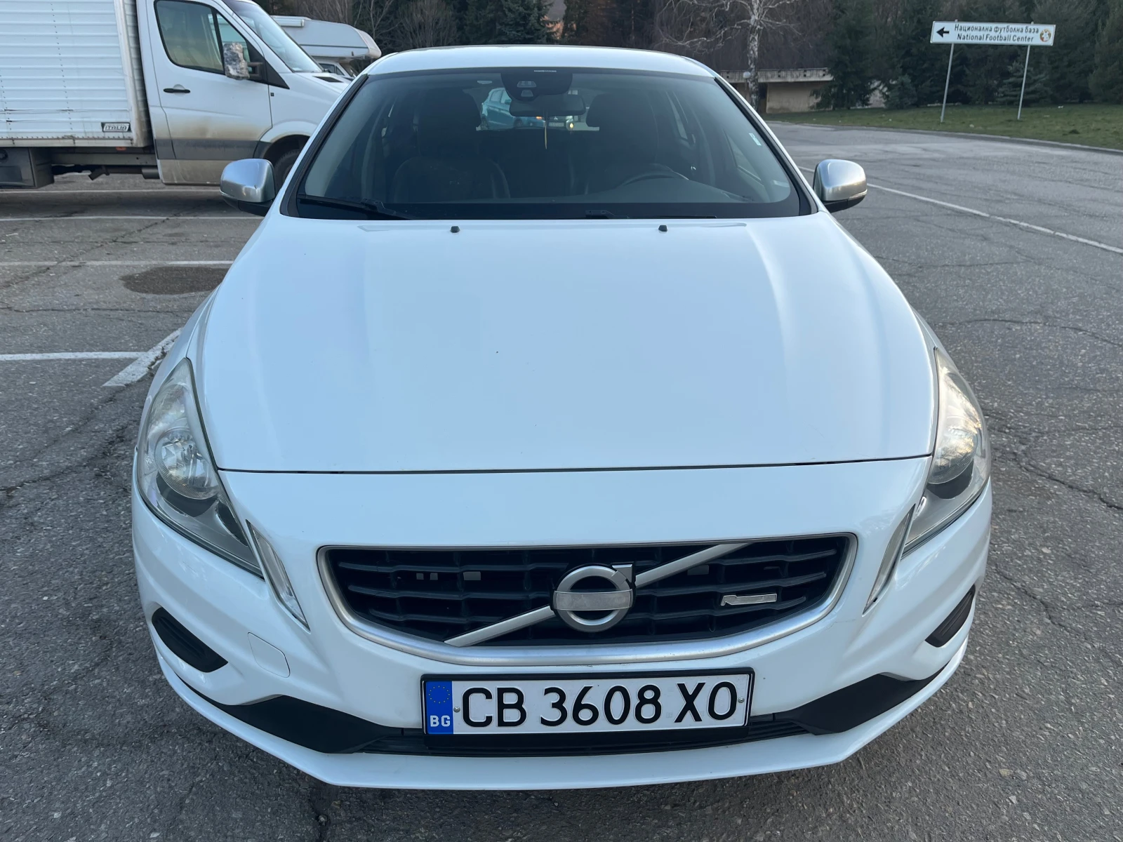 Volvo V60 R-Design, снимка 8 - Автомобили и джипове - 52064329