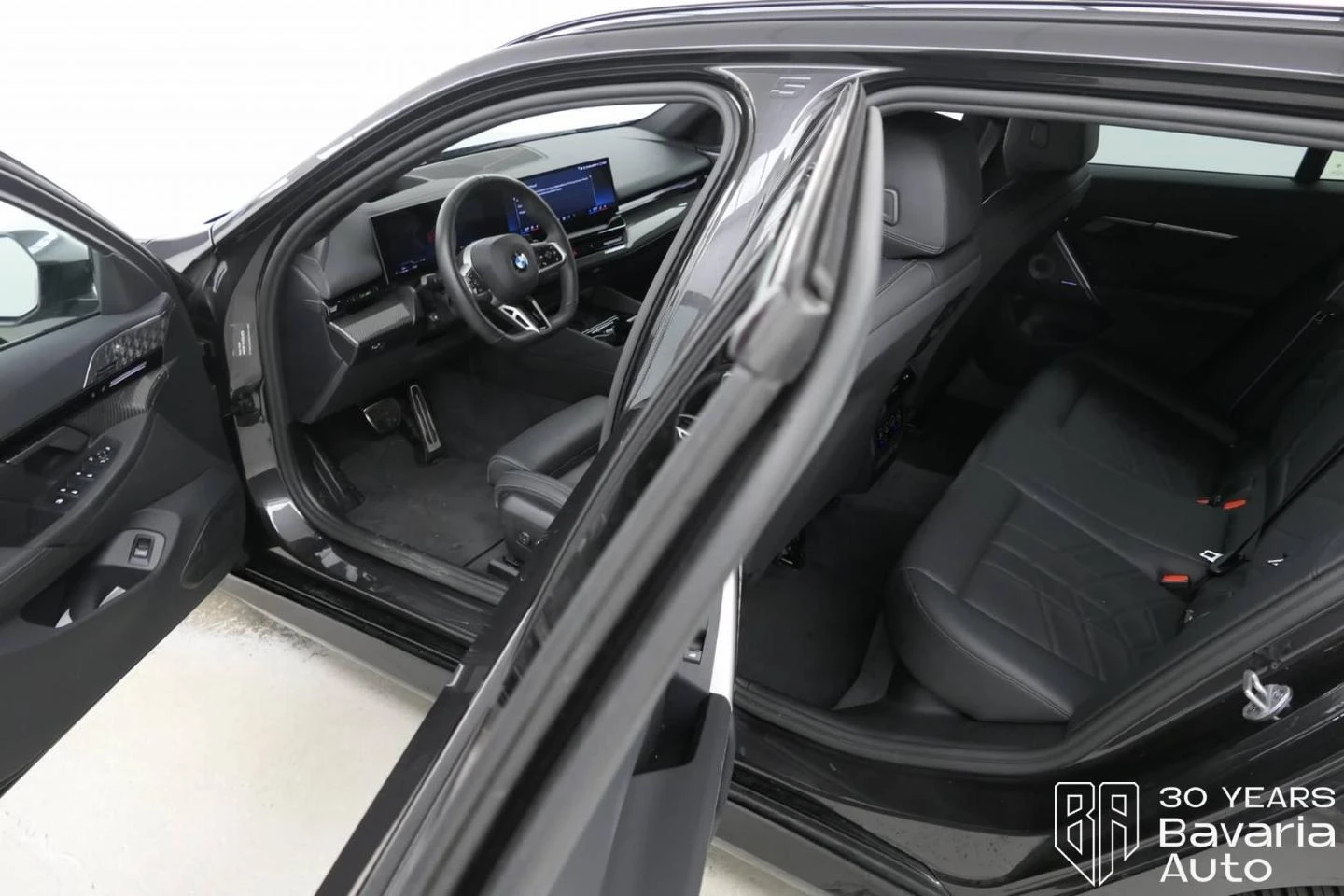 BMW 540 d xDrive Touring M Sport Paket Steptronic - изображение 5