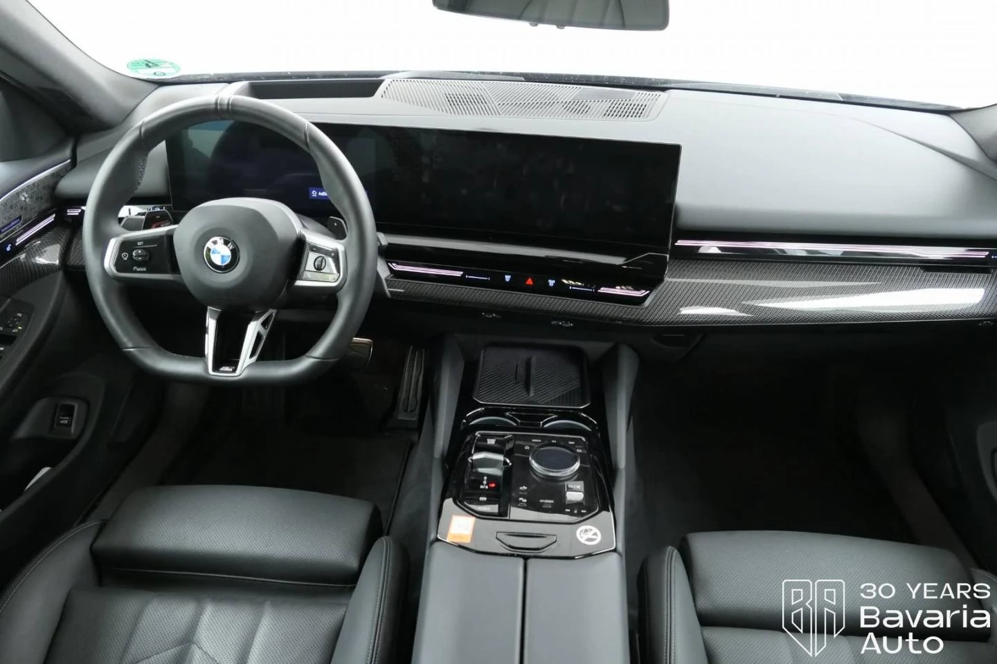 BMW 540 d xDrive Touring M Sport Paket Steptronic - изображение 6