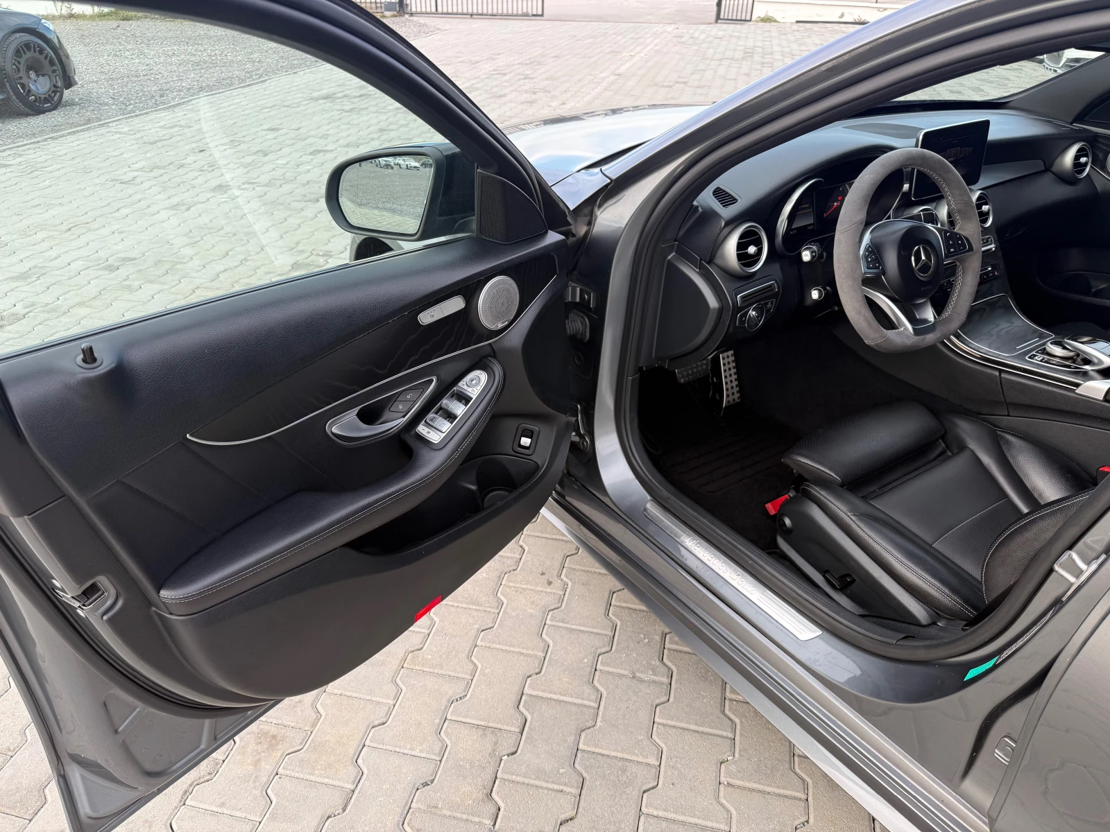 Mercedes-Benz C 220 2.2cdi AMG Собствен лизинг !!! - изображение 10