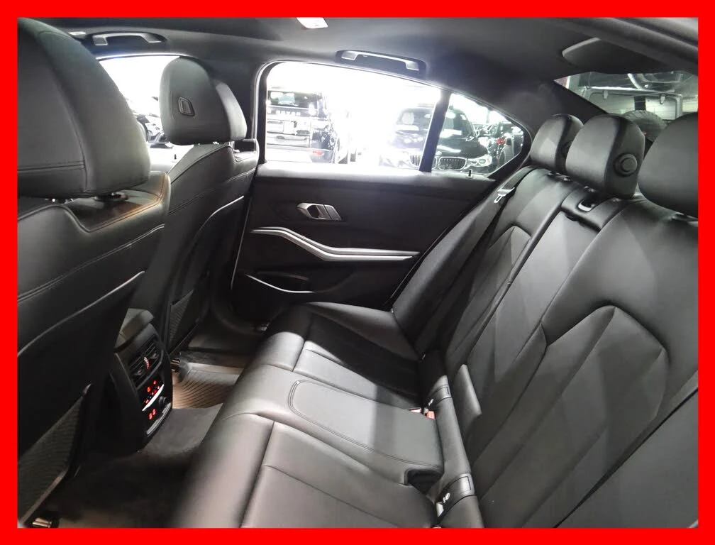 BMW 330 *  *    *   *  | Mobile.bg   16