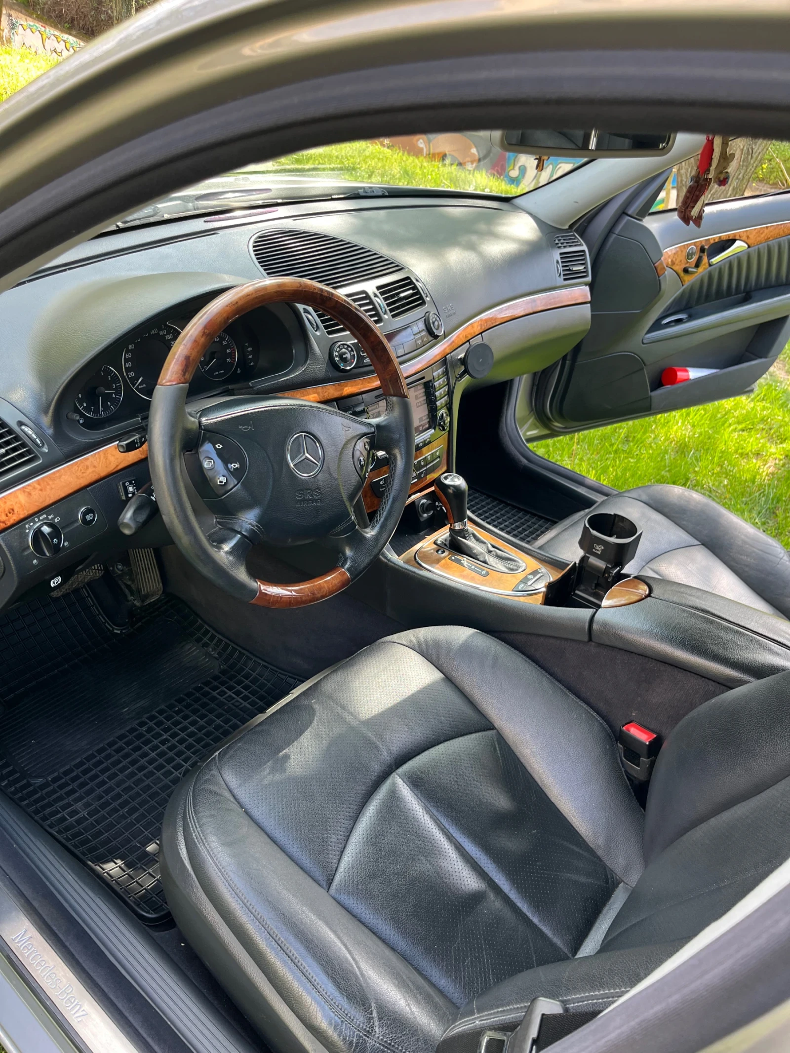 Mercedes-Benz E 320 320 224 k.c., снимка 8 - Автомобили и джипове - 54337674