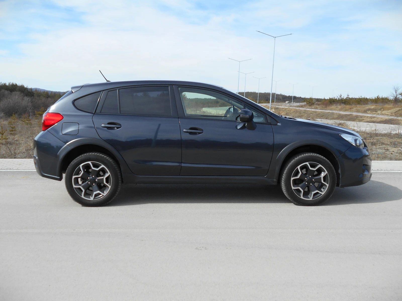 Subaru XV 4x4 * ТОП Оборудване * Ревизиран двигател, снимка 8 - Автомобили и джипове - 53787016