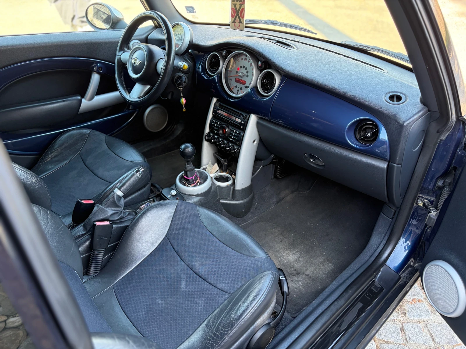 Mini One 1.6i КЛИМАТРОНИК, снимка 8 - Автомобили и джипове - 53846470