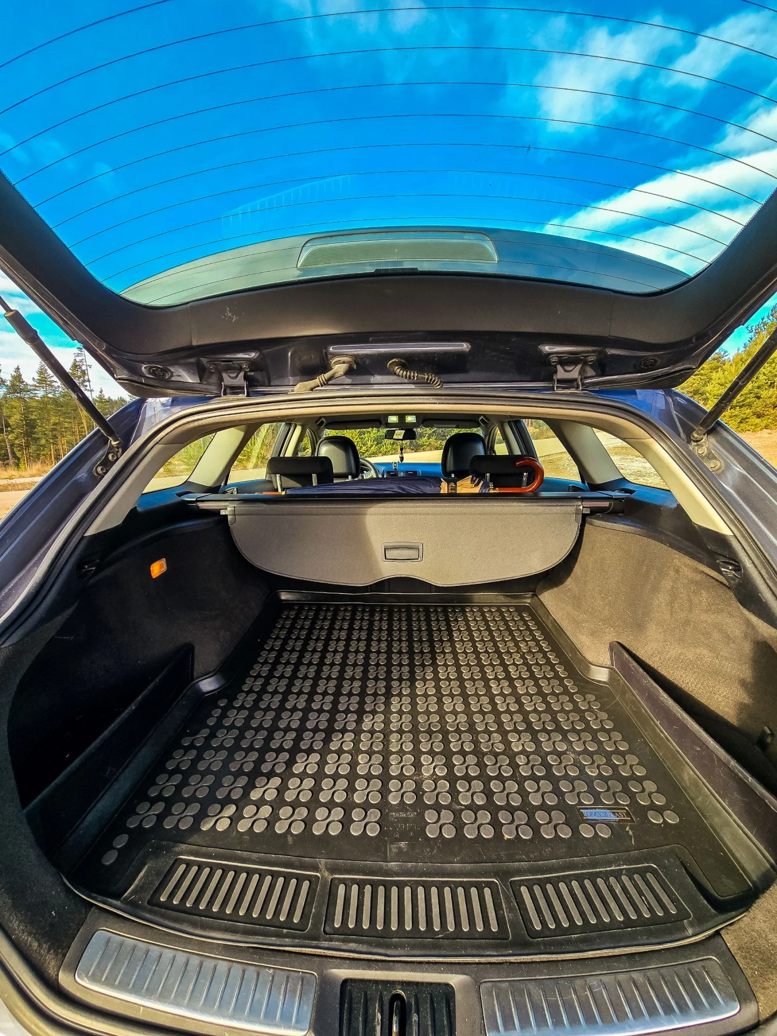 Toyota Avensis 2.2 D-4D, снимка 7 - Автомобили и джипове - 53932488