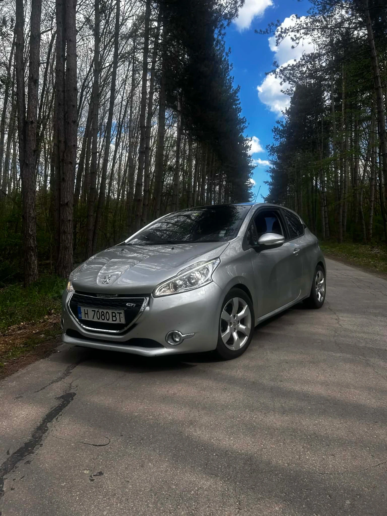 Peugeot 208 1.4, снимка 7 - Автомобили и джипове - 54316756