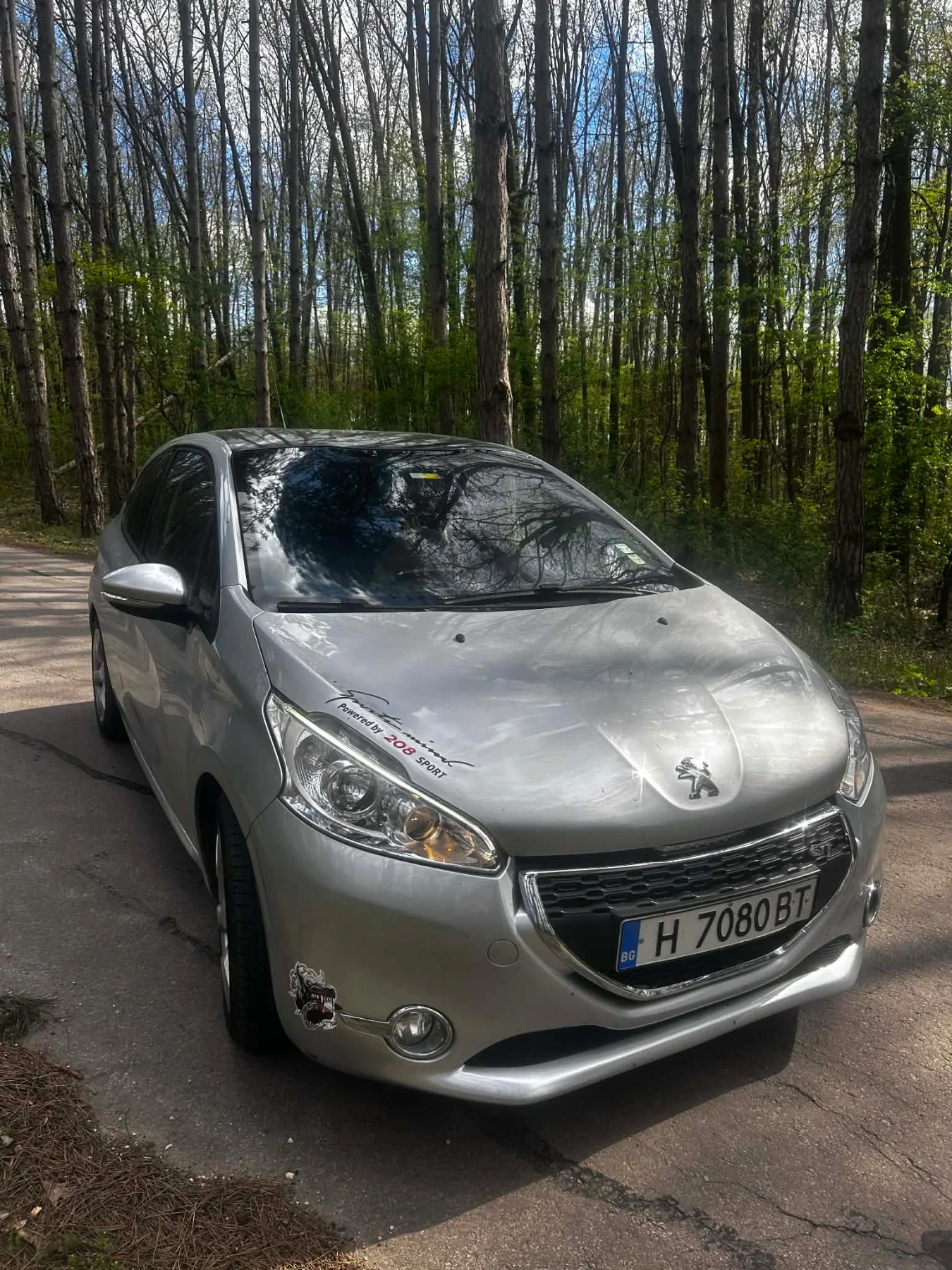 Peugeot 208 1.4, снимка 2 - Автомобили и джипове - 54316756