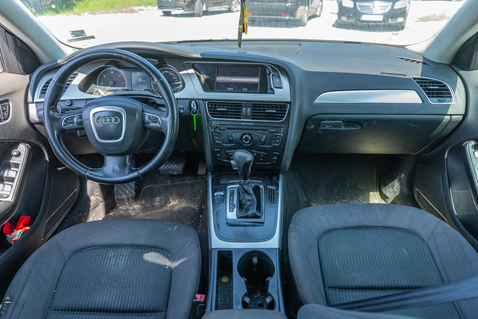 Audi A4 2.0 TDI, снимка 9 - Автомобили и джипове - 54509350