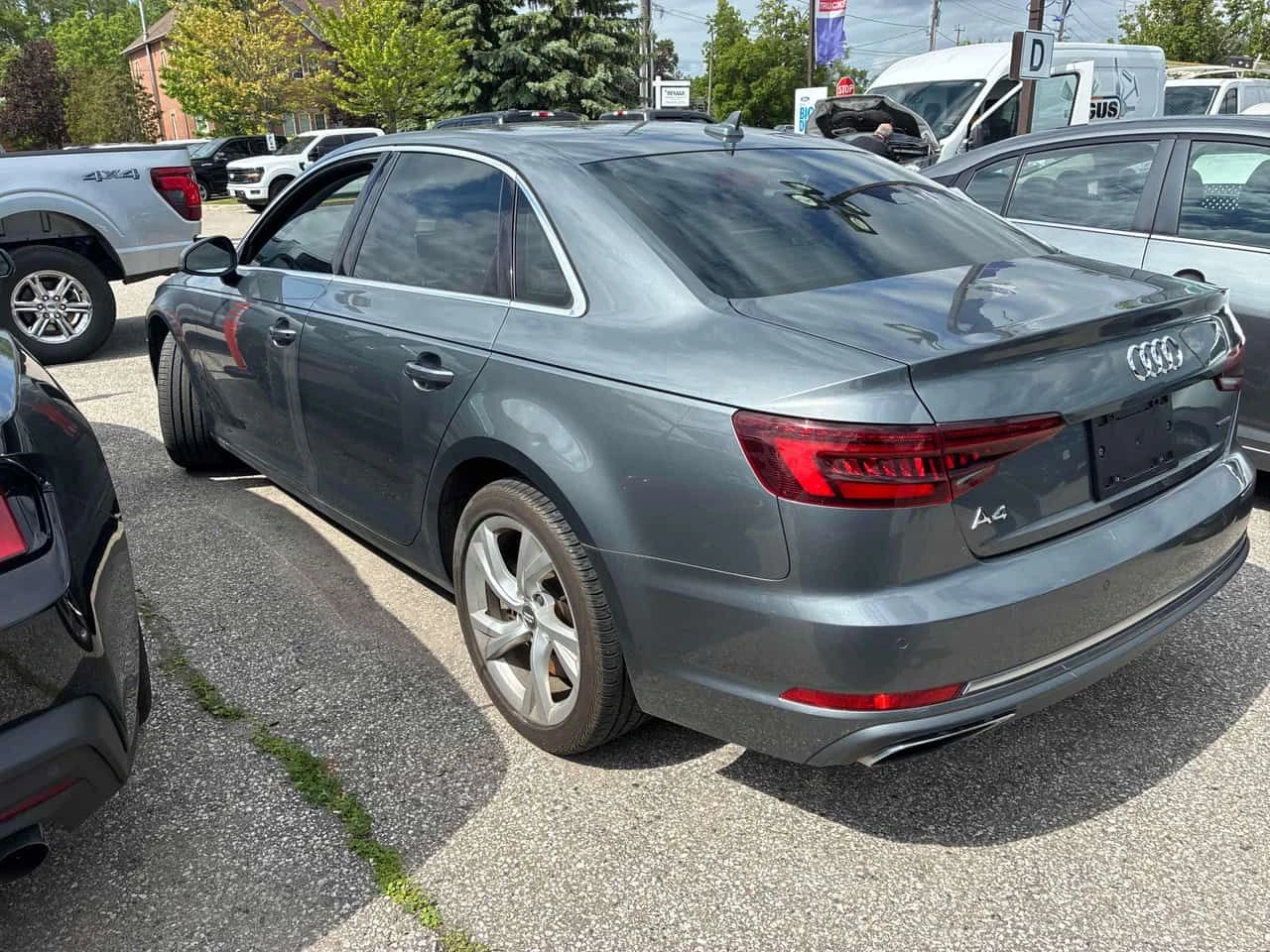 Audi A4 | Progressiv | 360 | ПОДГРЕВ | ШИБИДАХ | , снимка 2 - Автомобили и джипове - 54883342