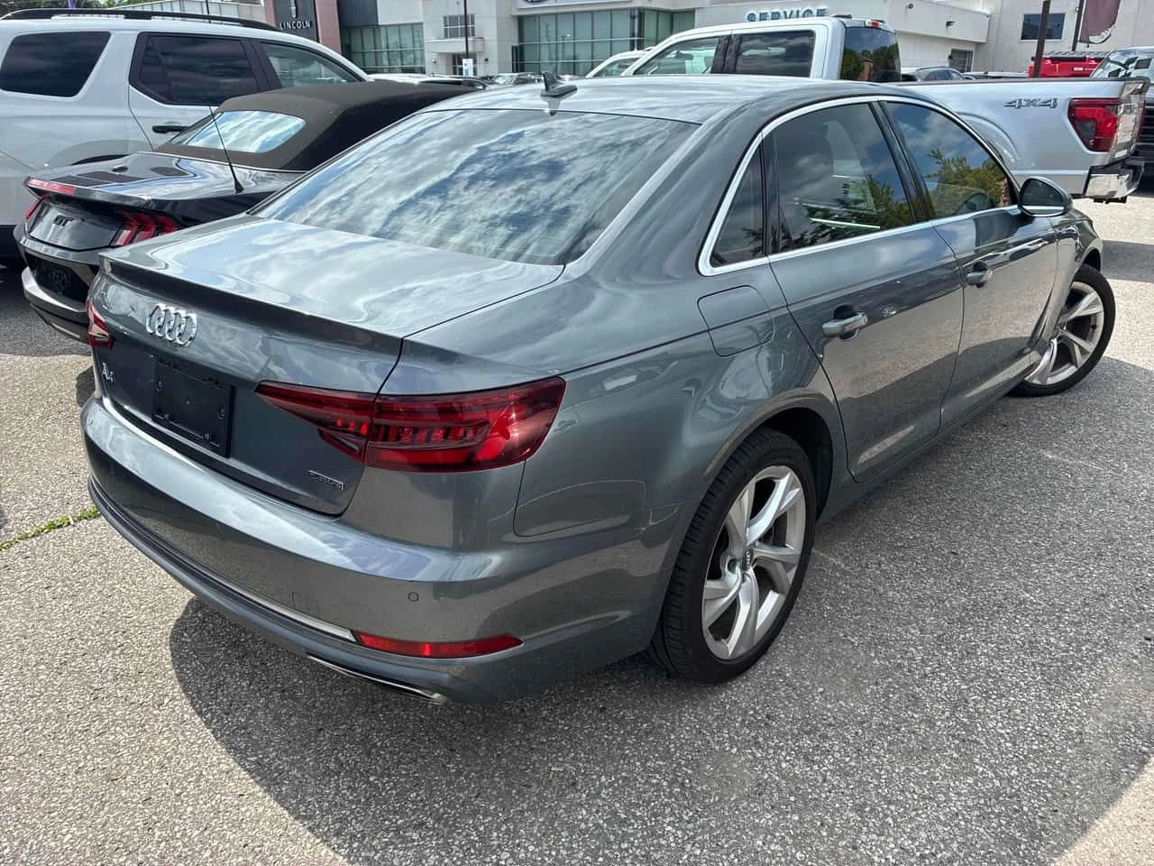 Audi A4 | Progressiv | 360 | ПОДГРЕВ | ШИБИДАХ | , снимка 3 - Автомобили и джипове - 54883342