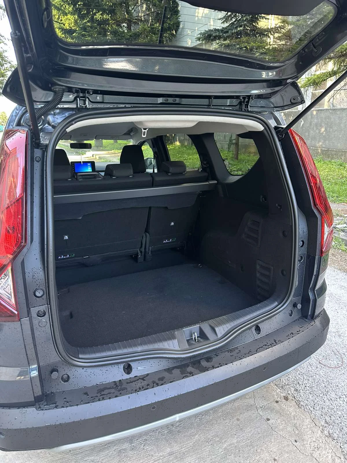 Dacia Jogger 1.0TCe* LPG* NAVI, снимка 7 - Автомобили и джипове - 54991885