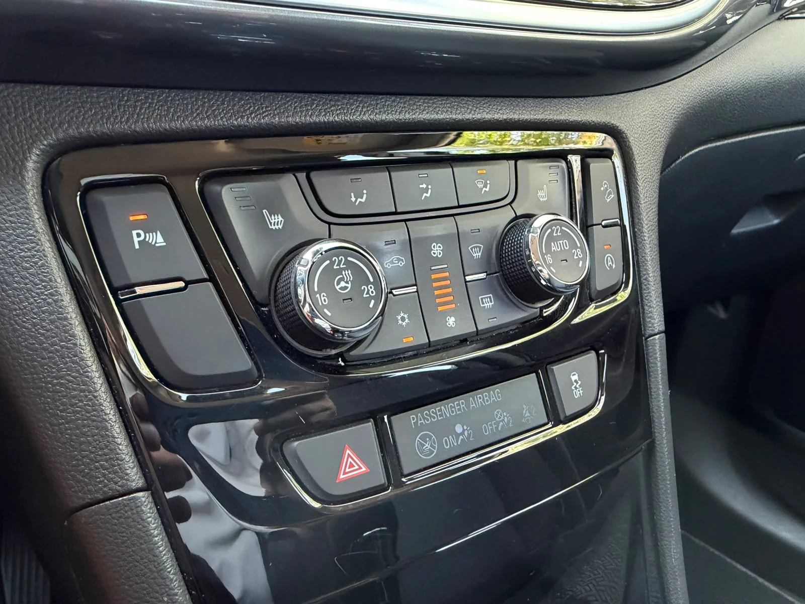 Opel Mokka X /4x4/Navi/Camera, снимка 13 - Автомобили и джипове - 55327171