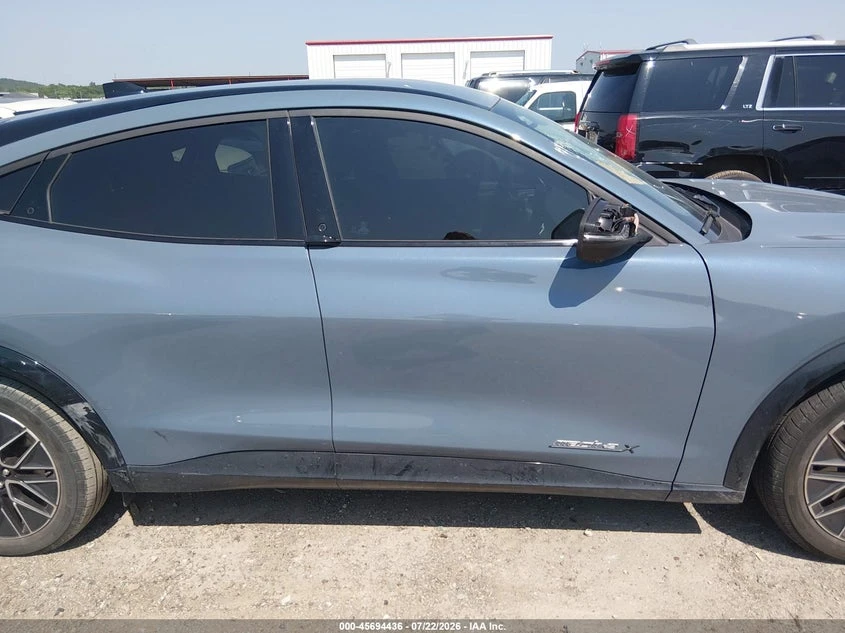 Ford Mustang Mach-E Premium, снимка 13 - Автомобили и джипове - 55486015
