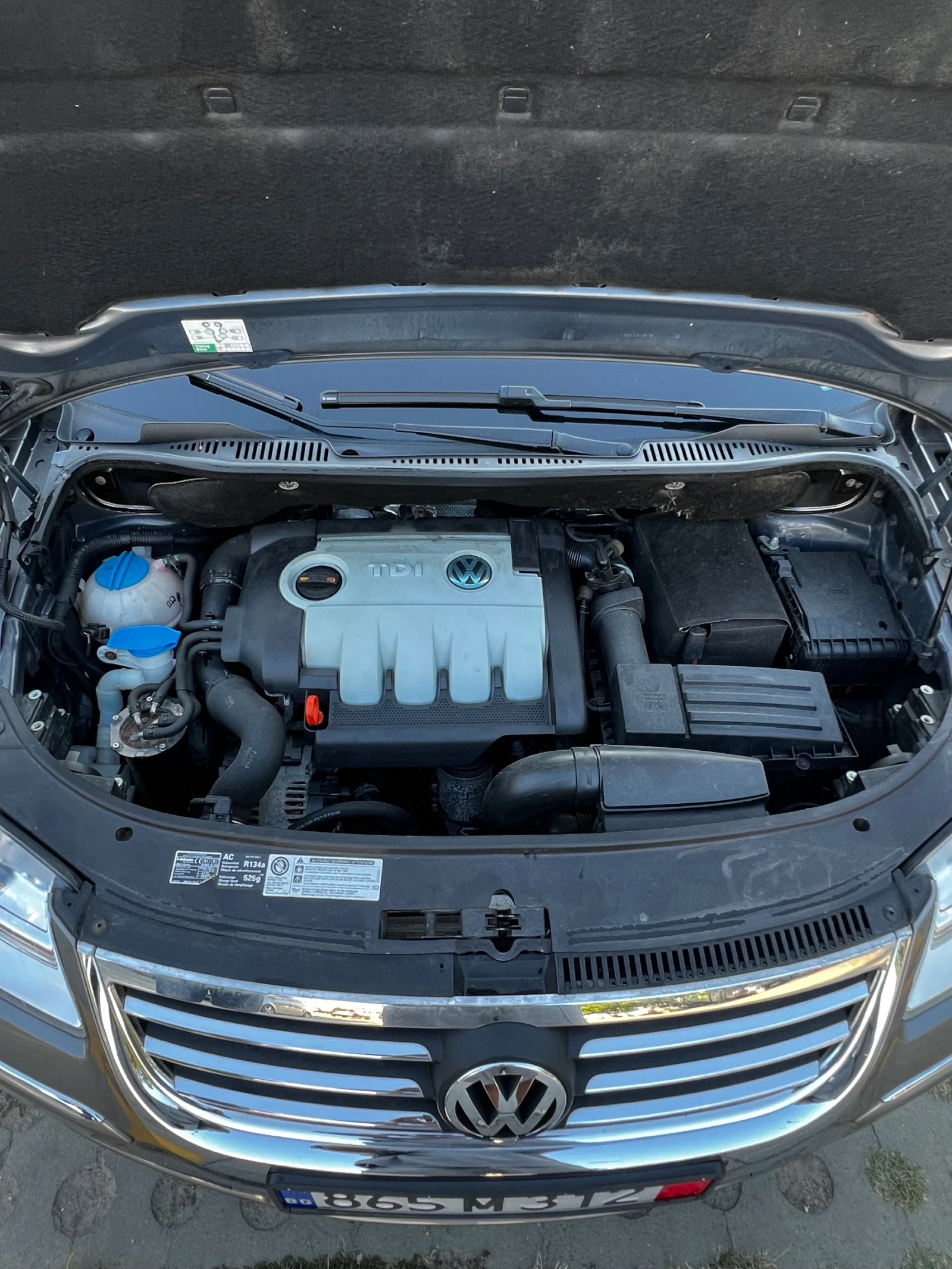 VW Touran, снимка 15 - Автомобили и джипове - 55500286