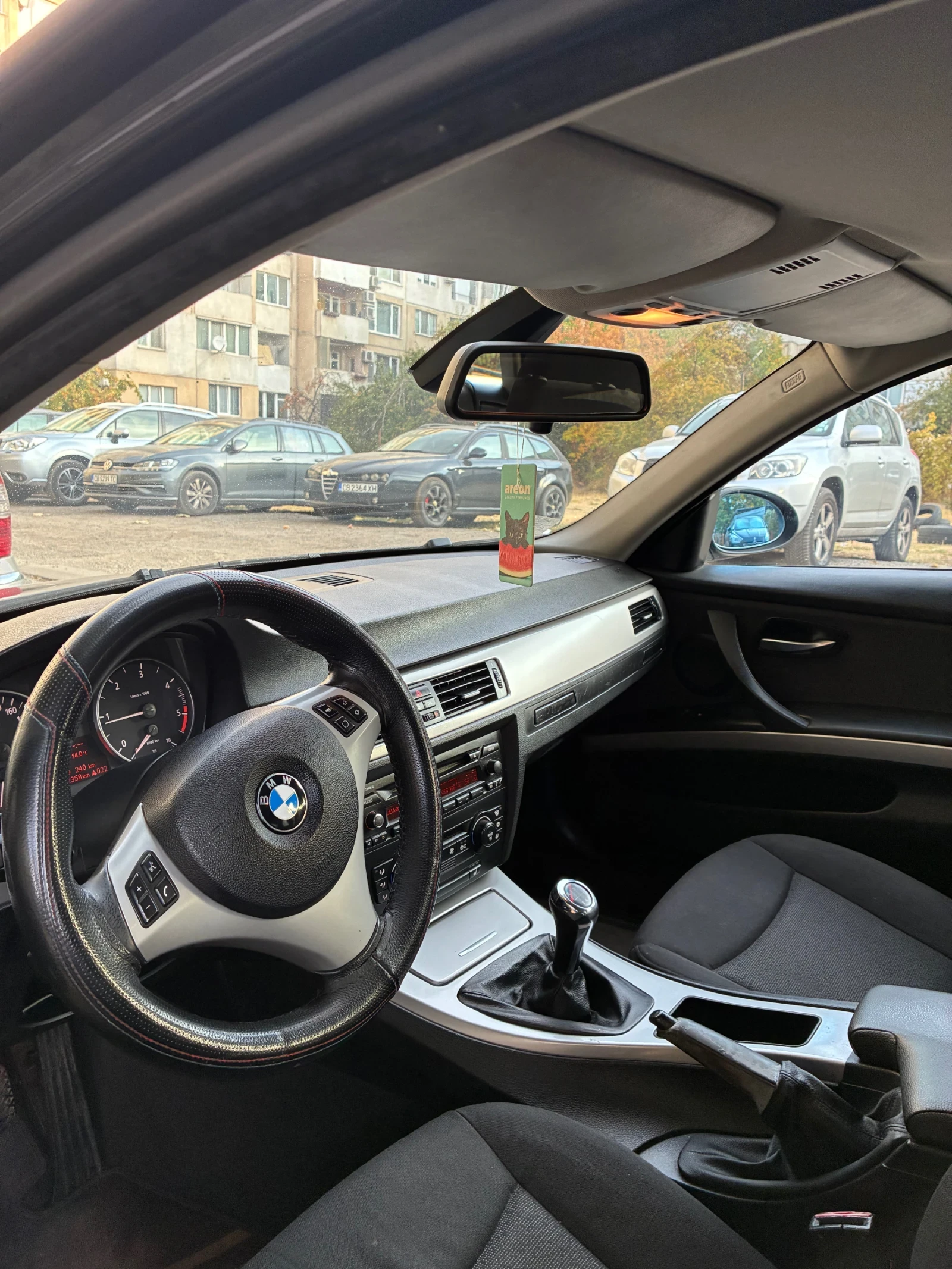 BMW 320, снимка 6 - Автомобили и джипове - 56445751