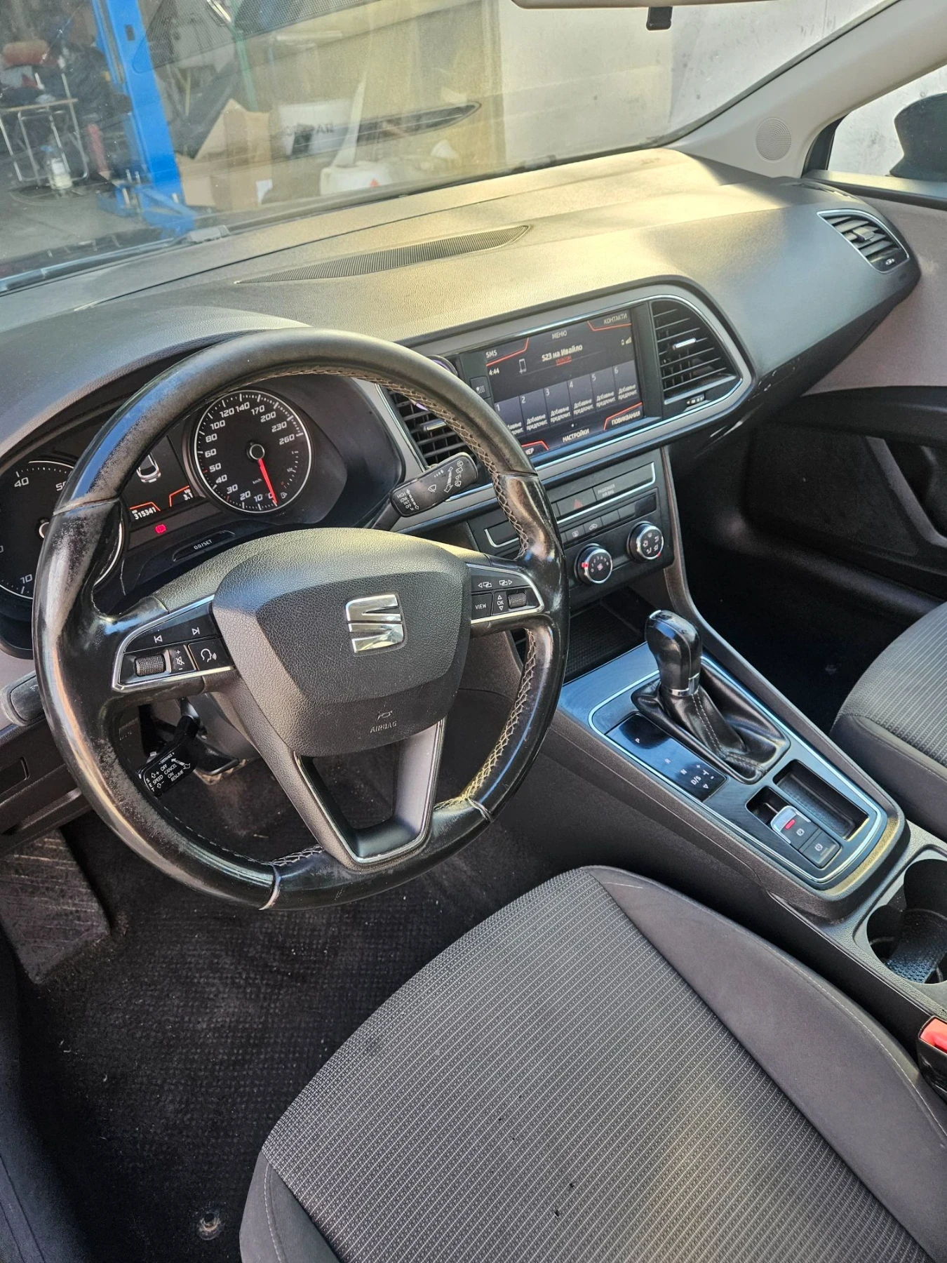 Seat Leon, снимка 10 - Автомобили и джипове - 56559334