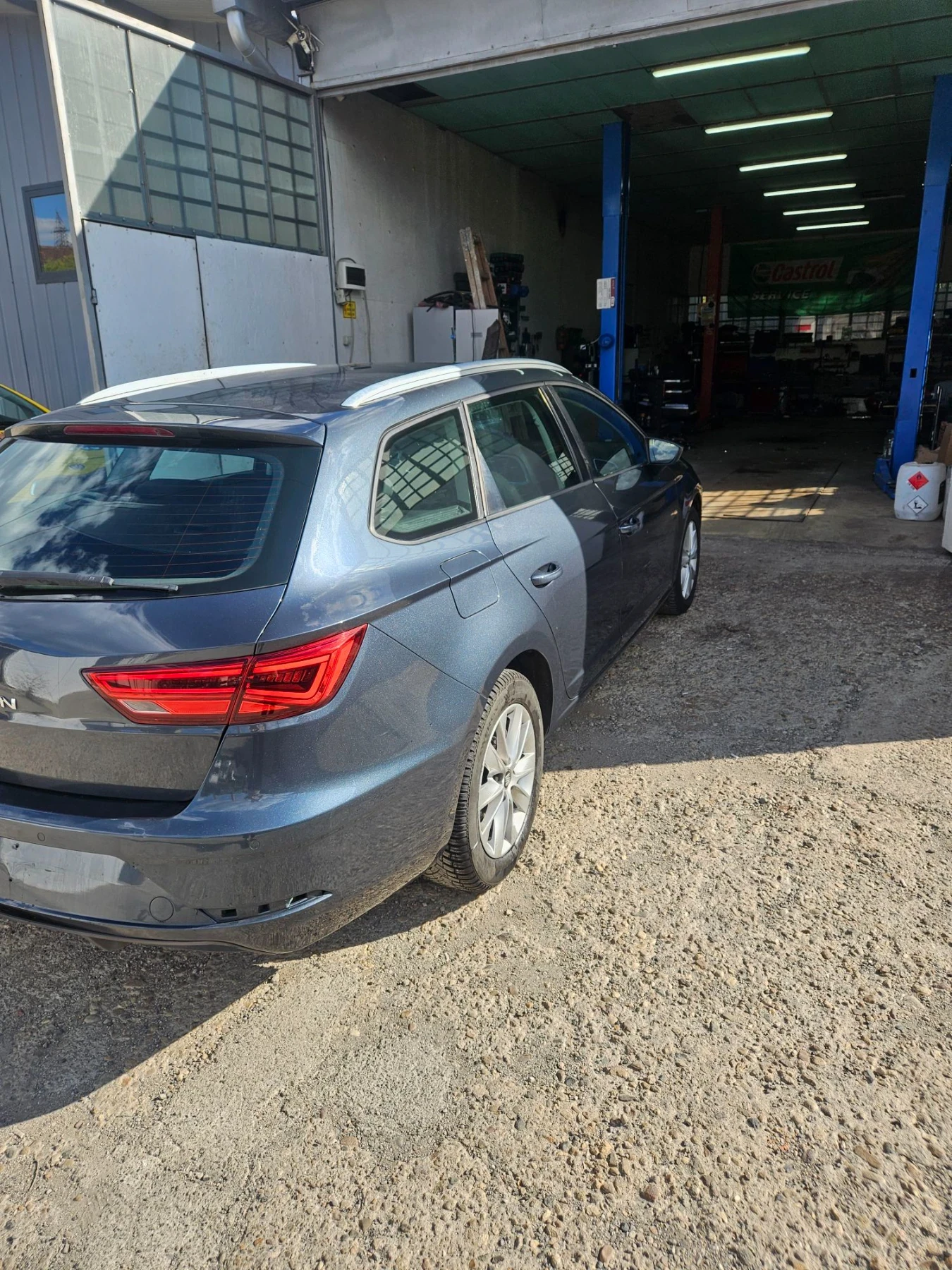 Seat Leon, снимка 5 - Автомобили и джипове - 56559334