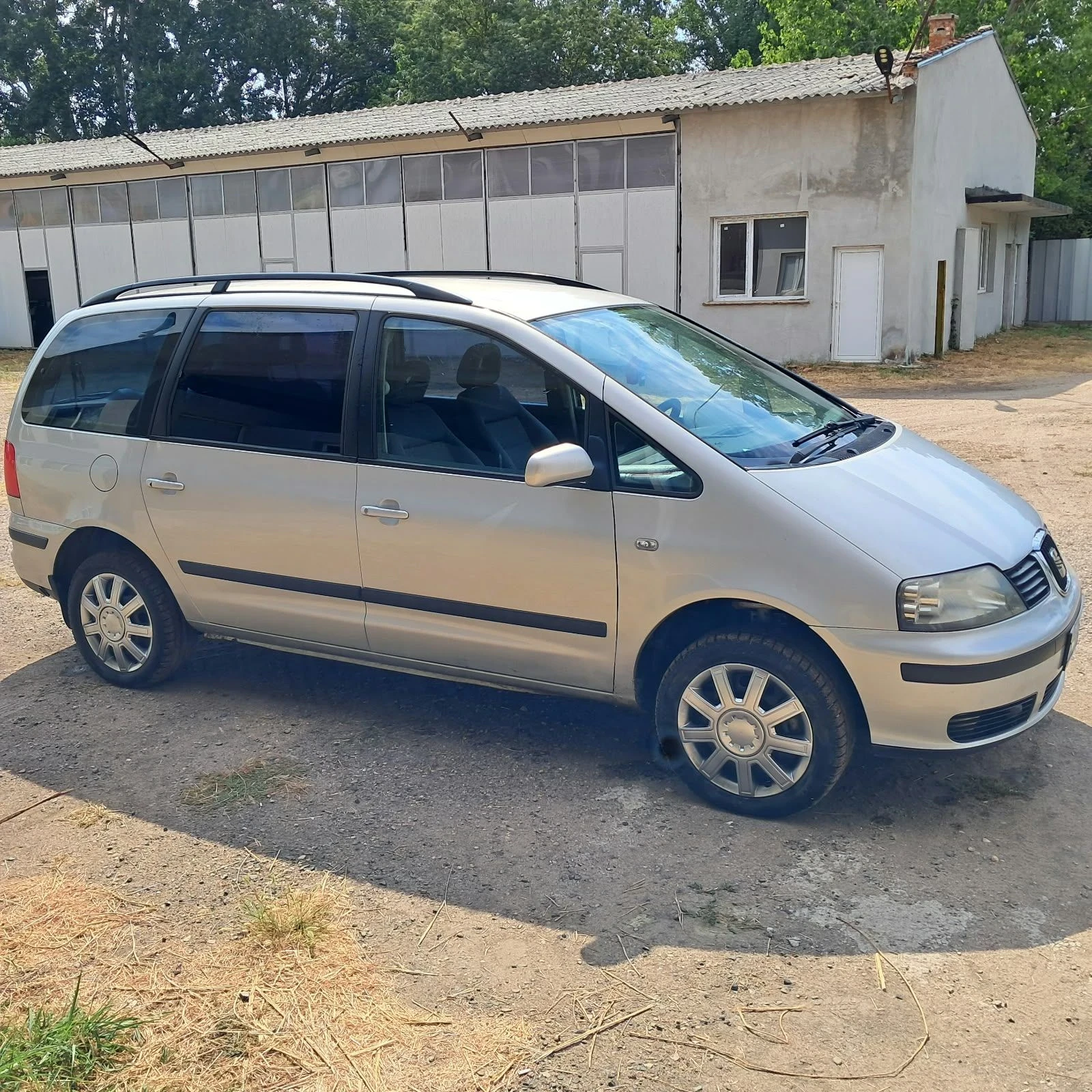 Seat Alhambra 2.0 benzin , снимка 8 - Автомобили и джипове - 56562128