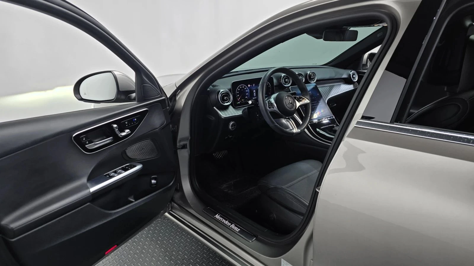 Mercedes-Benz C 200, снимка 10 - Автомобили и джипове - 56685426