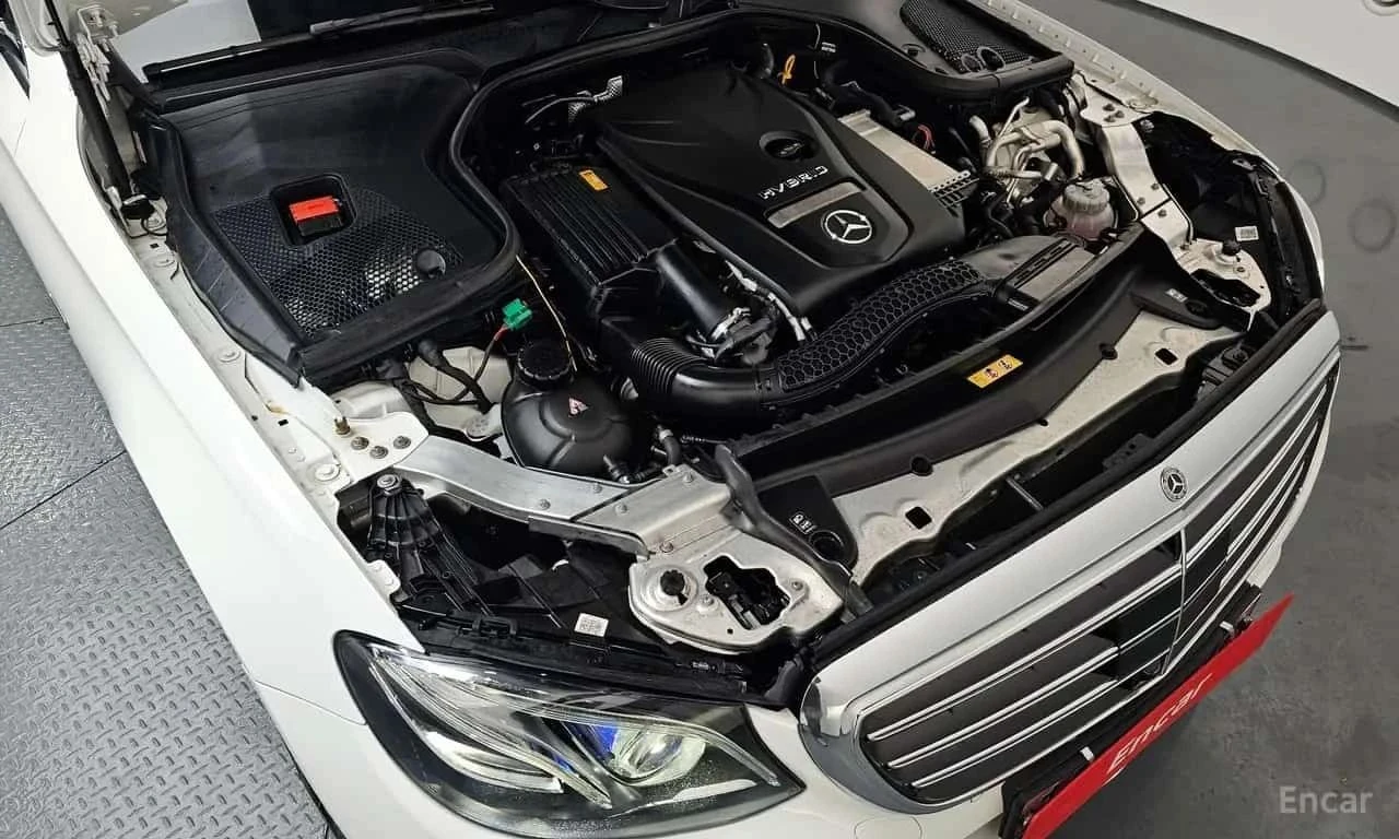 Mercedes-Benz E 300, снимка 6 - Автомобили и джипове - 56738049