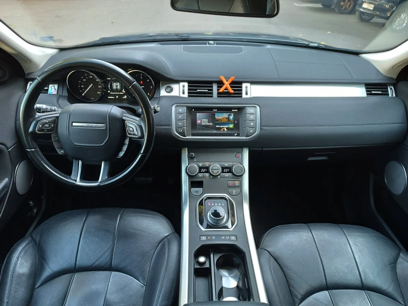 Land Rover Range Rover Evoque 2.0 D 150 K.C., снимка 10 - Автомобили и джипове - 47183279