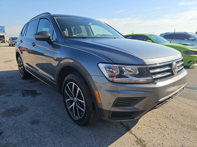 VW Tiguan 2.0T SE 4MOTION * 7 места * Бяла кожа, снимка 2 - Автомобили и джипове - 47704409