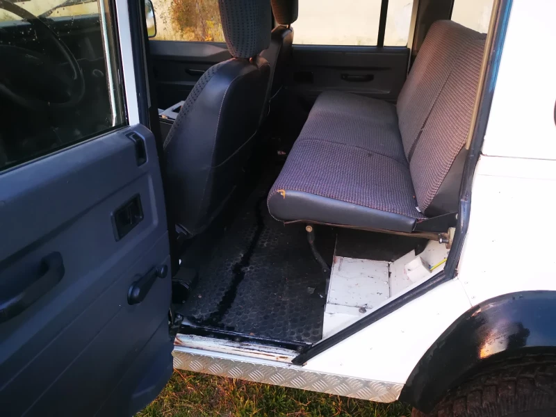 Land Rover Defender 110 300tdi, снимка 12 - Автомобили и джипове - 51164588