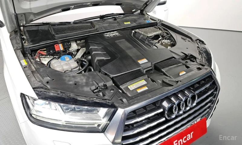 Audi Q7, снимка 6 - Автомобили и джипове - 52706968