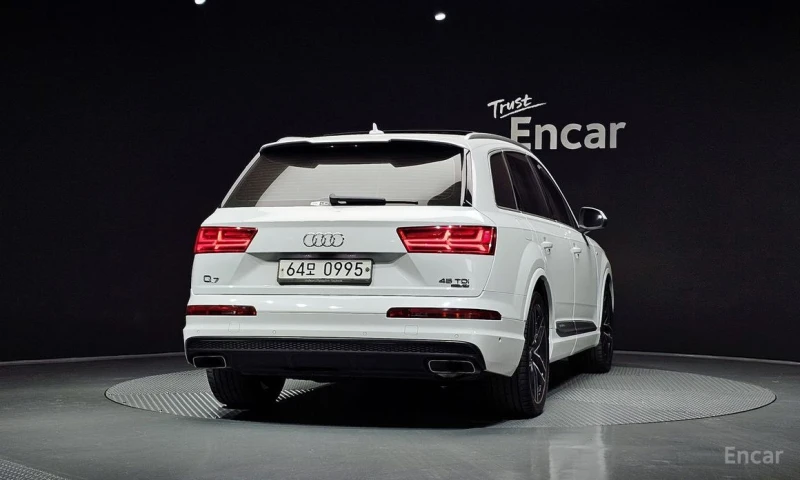 Audi Q7, снимка 4 - Автомобили и джипове - 52706968