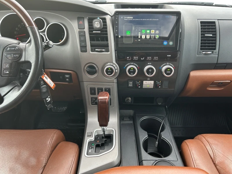 Toyota Sequoia С РЕГИСТРАЦИЯ & АВТО КРЕДИТ, снимка 15 - Автомобили и джипове - 53561855