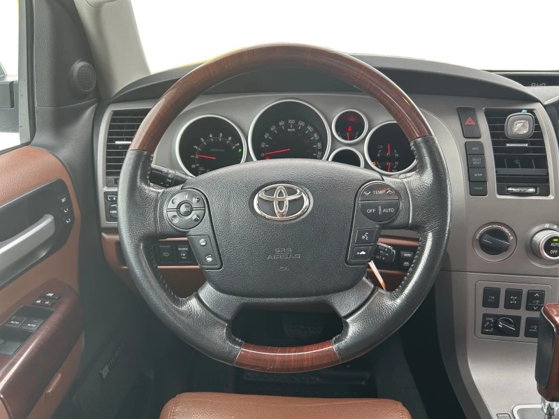 Toyota Sequoia С РЕГИСТРАЦИЯ & АВТО КРЕДИТ, снимка 14 - Автомобили и джипове - 53561855