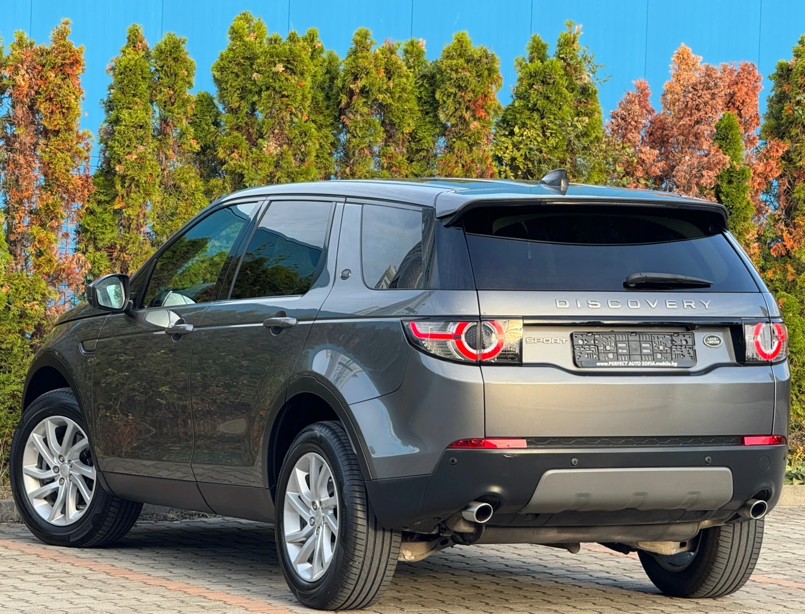 Land Rover Discovery Sport 2.0D-180KC-9AT-AWD-КАТО-НОВА-КОЖА-ПОДГРЕВ-ОТЛИПНА - изображение 3
