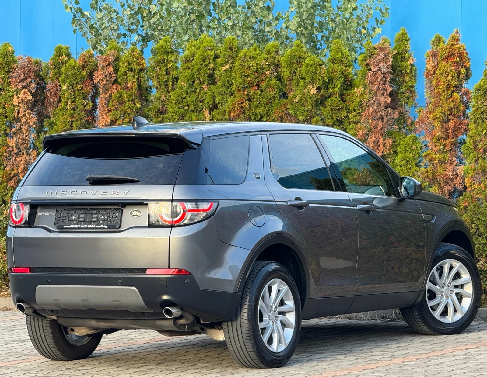 Land Rover Discovery Sport 2.0D-180KC-9AT-AWD-КАТО-НОВА-КОЖА-ПОДГРЕВ-ОТЛИПНА - изображение 5