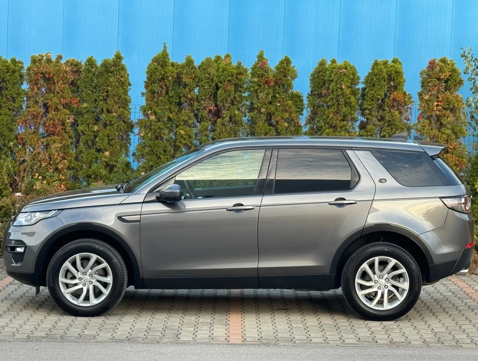 Land Rover Discovery Sport 2.0D-180KC-9AT-AWD-КАТО-НОВА-КОЖА-ПОДГРЕВ-ОТЛИПНА - изображение 8