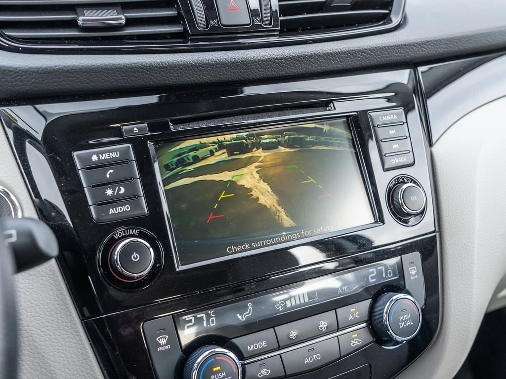 Nissan Qashqai * AWD SV CVT * CARFAX * ����������� | Mobile.bg � ����������� 15