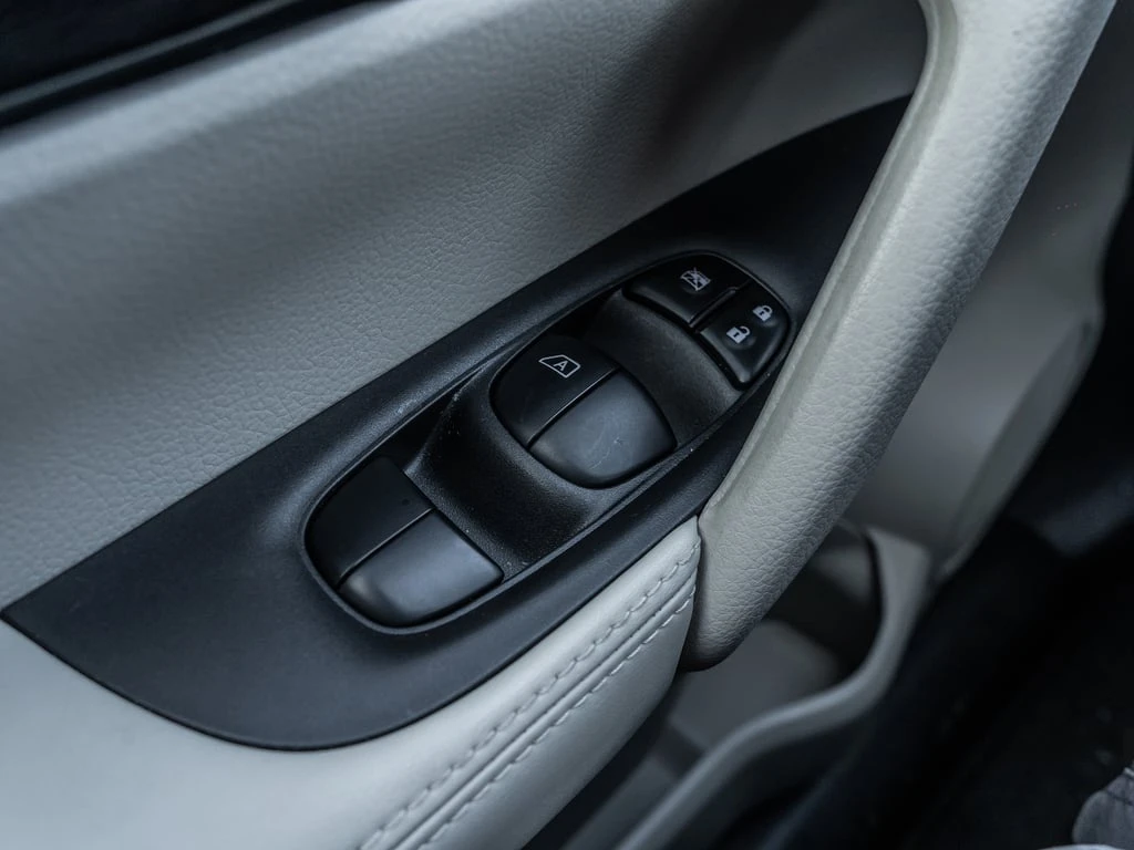 Nissan Qashqai * AWD SV CVT * CARFAX * ����������� | Mobile.bg � ����������� 16