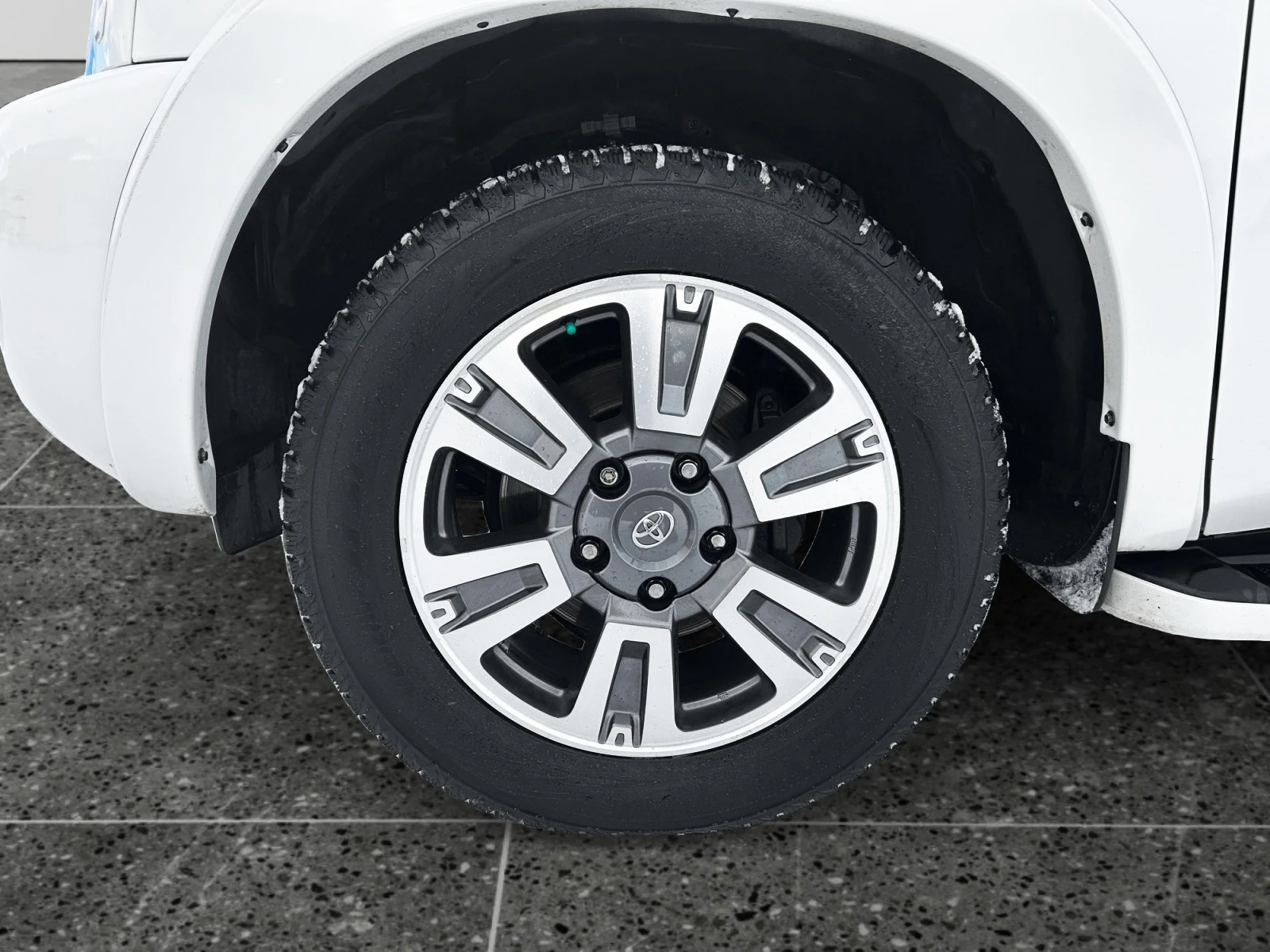 Toyota Sequoia � ����������� & ���� ������ | Mobile.bg � ����������� 9