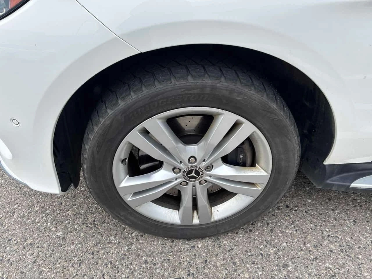 Mercedes-Benz GLE 400 4MATIC* DISTRONIC* ОБДУХВАНЕ* 360КАМЕРИ* + ГУМИ   , снимка 7 - Автомобили и джипове - 53917163