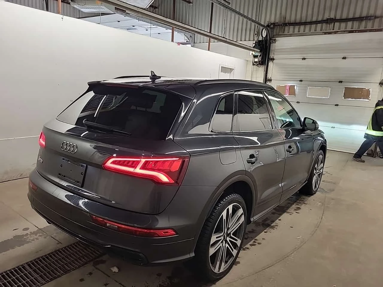 Audi SQ5 * PROGRESSIV * CARFAX * ЦЕНА ДО БГ, снимка 3 - Автомобили и джипове - 54126288