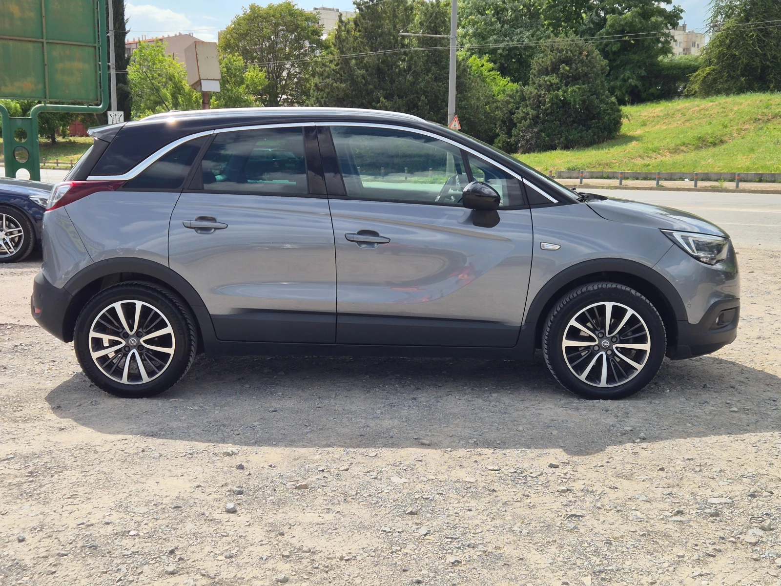 Opel Crossland X 1.2i, снимка 6 - Автомобили и джипове - 54574314